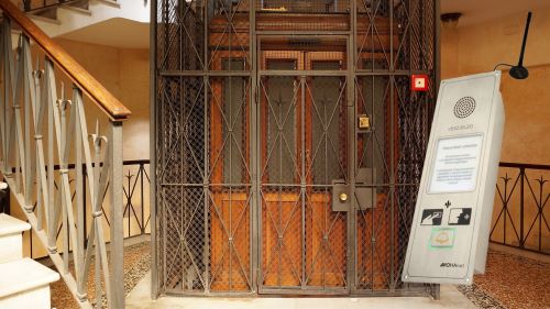 LIFT TÁVFELÜGYELET